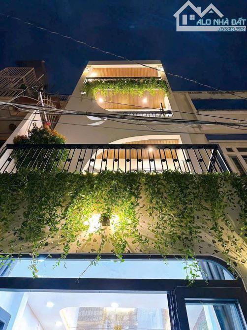 Bán nhà riêng mới xây mặt tiền đường Bùi Ngọc Thu, Thủ Dầu Một, nội thất đầy đủ, giá 2tỷ8