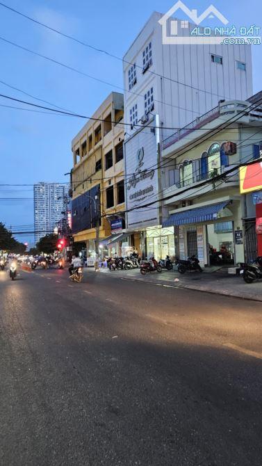 Bán Nhà 5 tầng MT Hoàng Hoa Thám, Ngang 6,3m. Nở hậu giá 15.9 tỷ