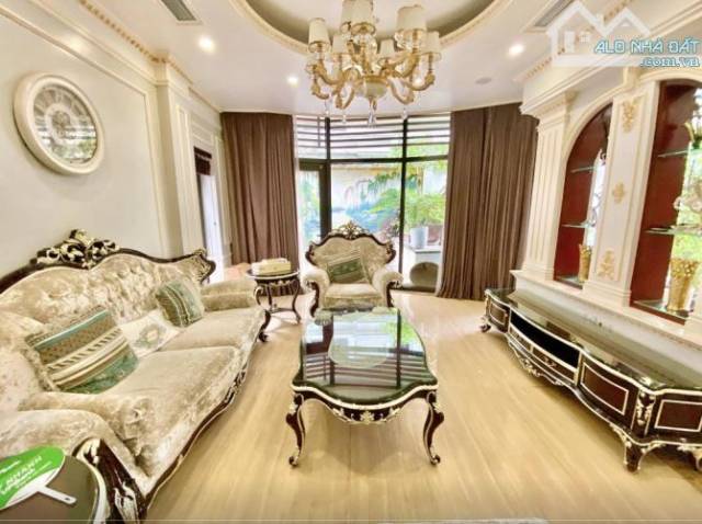 BĐS rất hiếm: Biệt Thự Dịch Vọng 200m2- vị trí vàng- pháp lý sạch- chỉ dành cho khách VIP